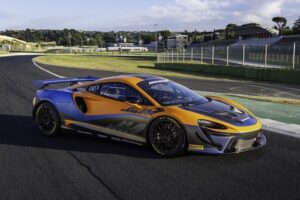 McLaren Artura GT4