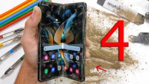 Samsung Galaxy Z Fold 4