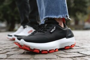 WAHU smart sneakers
