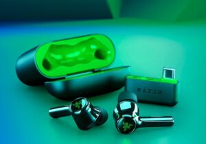 Razer Hammerhead HyperSpeed wireless earbuds