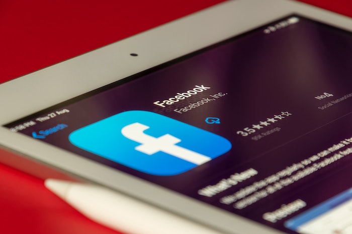 Facebook Announces Embeddable Posts