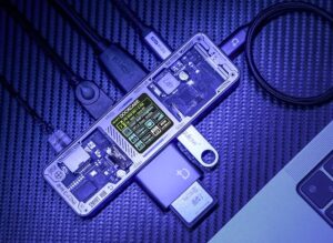 Dockcase Explorer smart USB-C hub