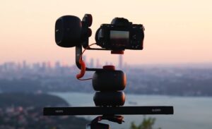 camera pan and tilt head