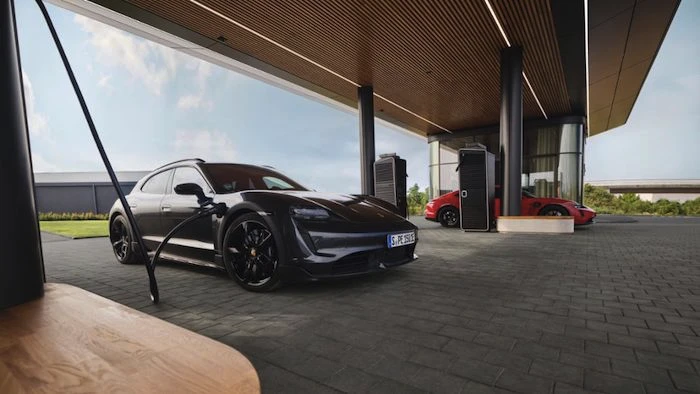 Porsche Charging Lounge