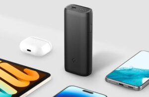Spigen ArcPack 30w portable battery pack charger