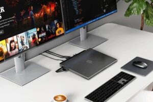 laptop docking station with with NVMe SSD storage