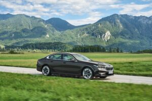 BMW 5 Series Sedan