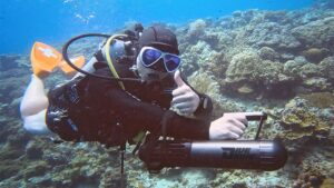 DiveDrive jet propelled diving scooter