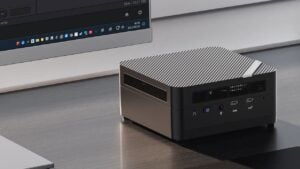 Minisforum UM690S mini PC