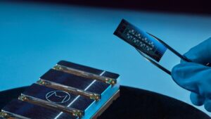 Alice and Bob 16-Qubit Quantum processing unit