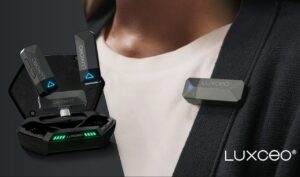 Luxceo M8 clip-on wireless microphone