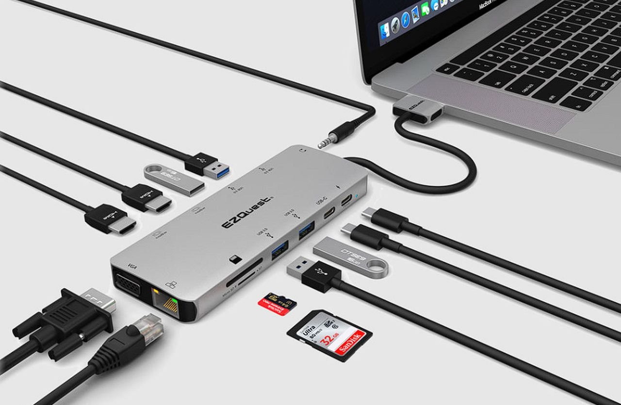 MacBook USB-C 13 port multimedia hub