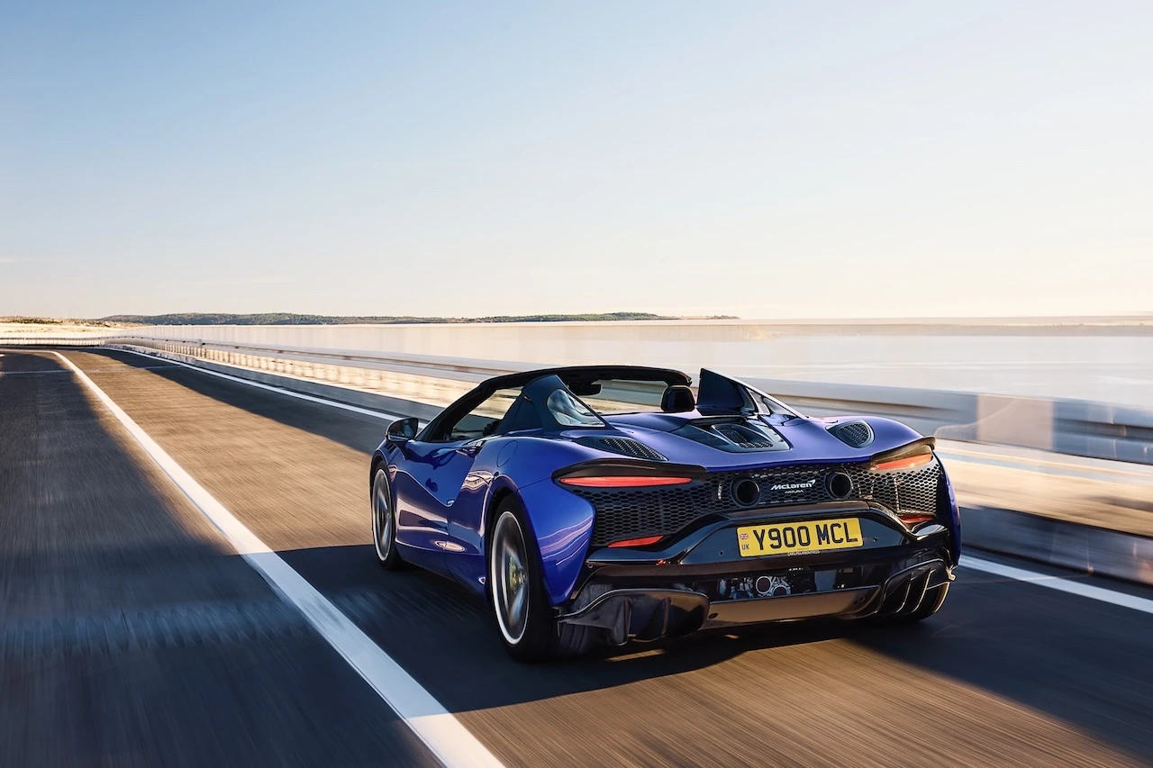 McLaren Artura Spider