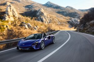 McLaren Artura Spider