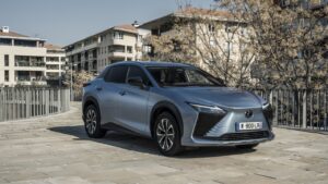 Lexus RZ