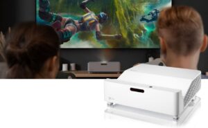 ultra short throw projector