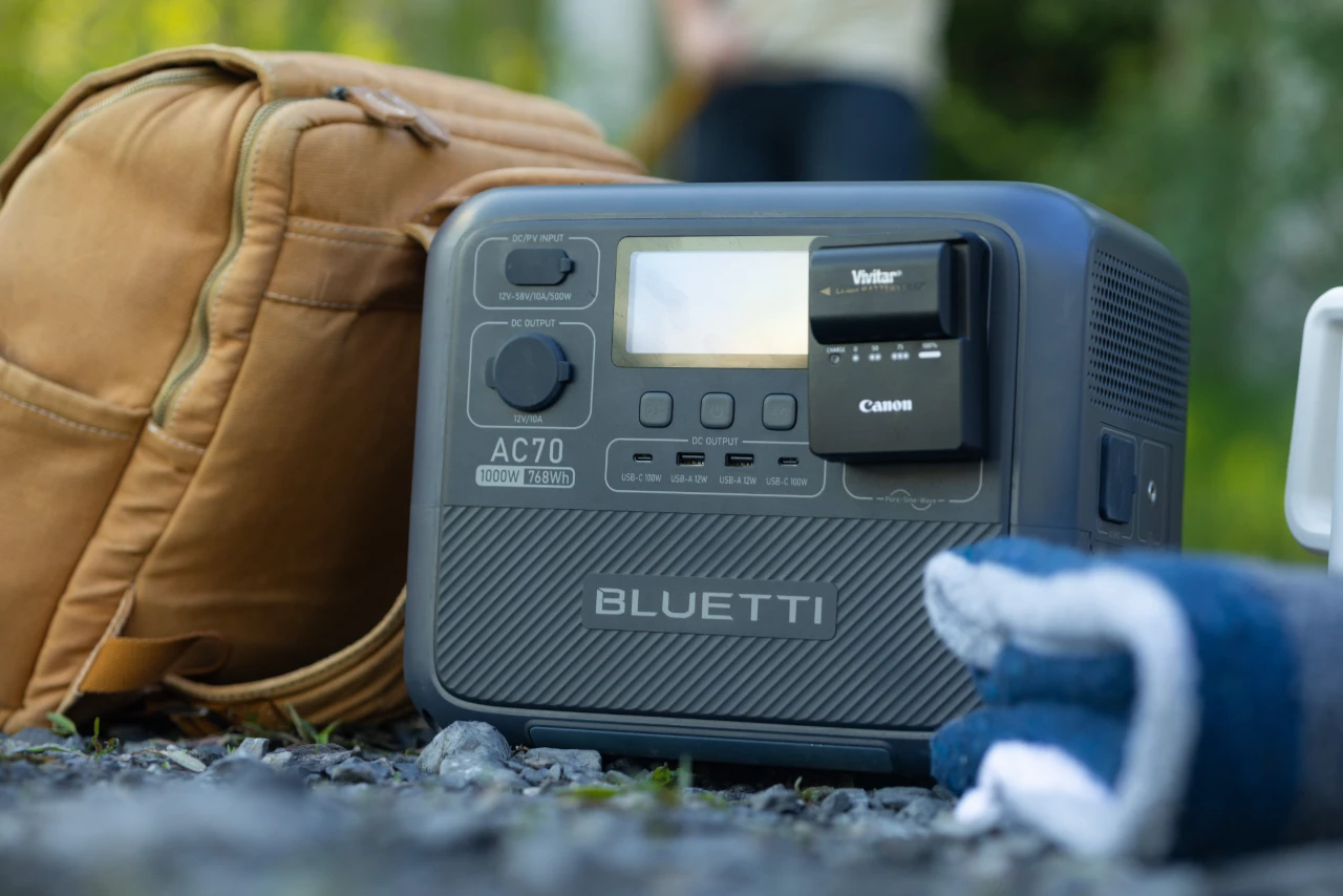 BLUETTI AC70