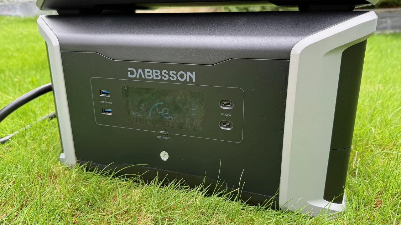 DBS1000 Pro expandable battery charging ports