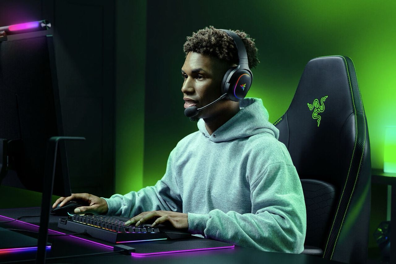 Razer Barracuda X Chroma