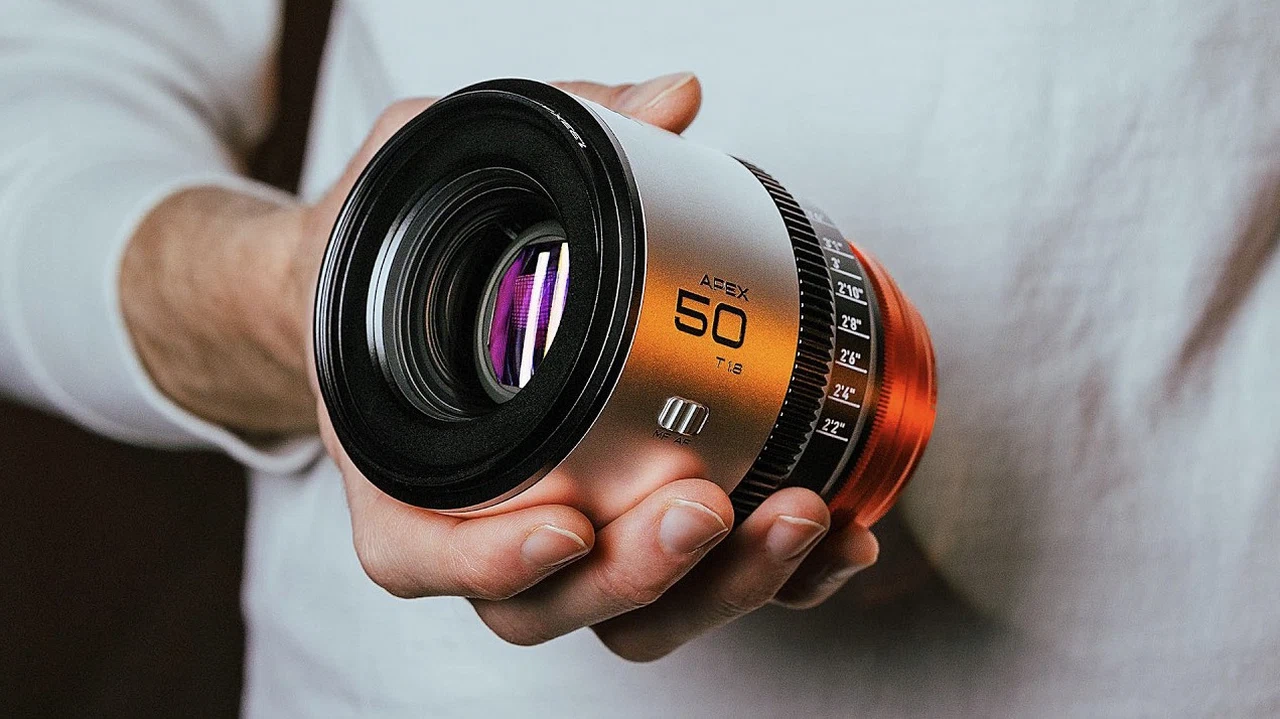 autofocus anamorphic lens for filmmakers