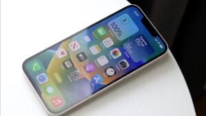 Side-by-side comparison of iPhone 16e and iPhone 16 features