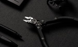 PolarLab SLICE Nipper showcasing its replaceable blade system