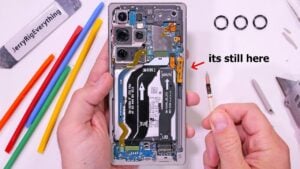 Internal design of the Samsung Galaxy S25 Ultra revealed in a detailed teardown