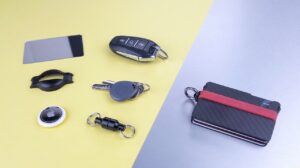Masverano Wallet 2 showcasing its carbon fiber design