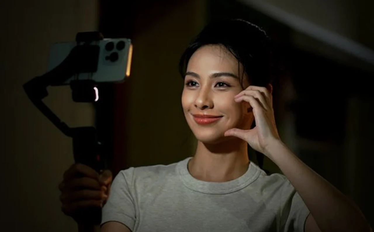 Hohem Isteady V3 Ultra Phone Gimbal Light Light