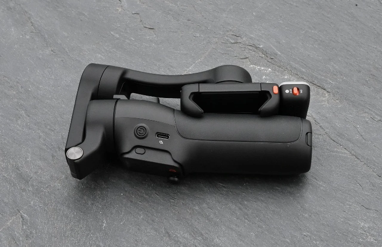 Hohem Isteady V3 Ultra Phone Gimbal doblado 1