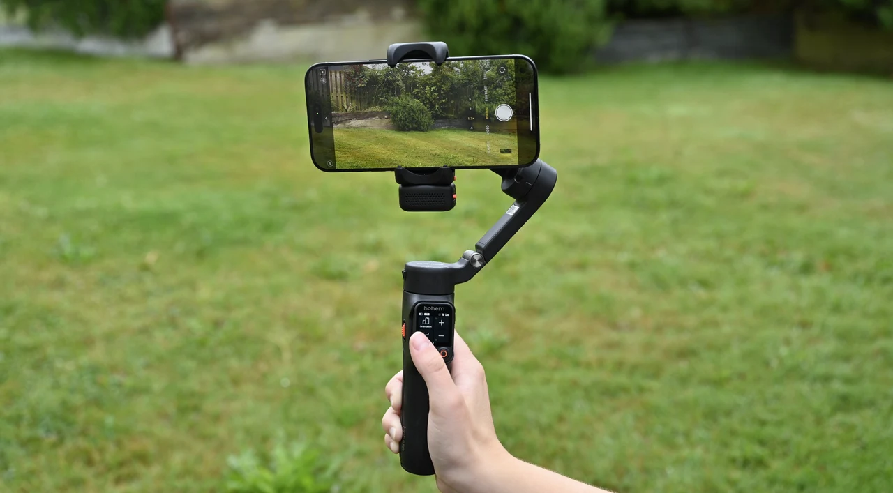Hohem iSteady V3 Ultra Phone Gimbal In Hand