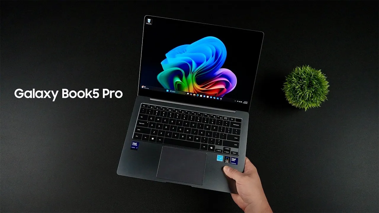 Close-up of the vivid 120 Hz AMOLED display on the Galaxy Book5 Pro