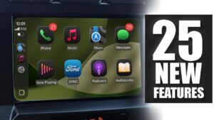 Apple CarPlay iOS 26 interface showcasing sleek design and widgets
