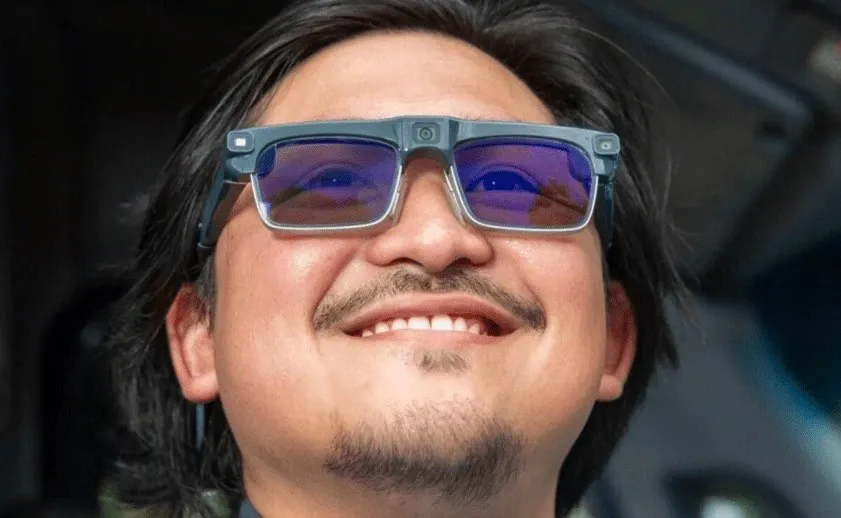 [ALT 54] Amazon's AI smart glasses designed to assist delivery associates with package scanning and navigation