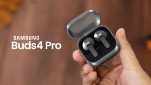 Galaxy Buds 4 Pro with transparent horizontal case design