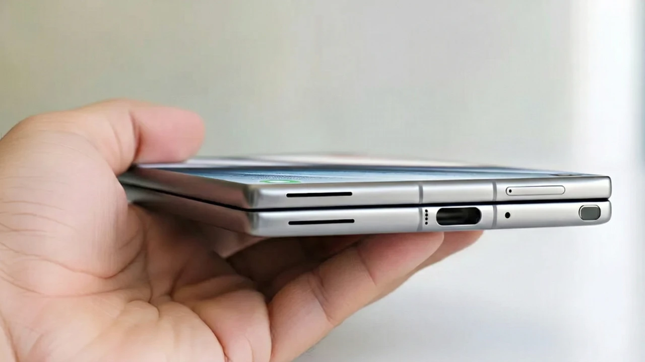 Samsung Galaxy Z Fold 8