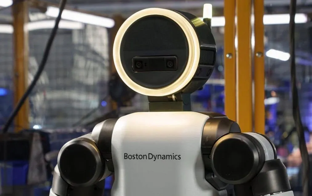 Featured image for Google DeepMind, Boston Dynamics partner to bring AI to humanoid robots