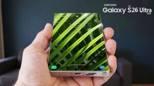 Samsung Galaxy S26 Ultra showcasing its privacy display technology