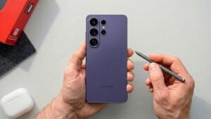 Samsung Galaxy S26 Ultra with anti-reflective display technology