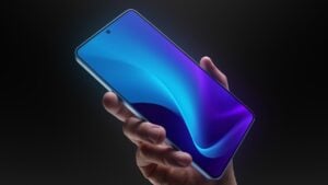 Samsung Galaxy S26 Ultra showcasing Flex Magic Pixel OLED display with privacy filter