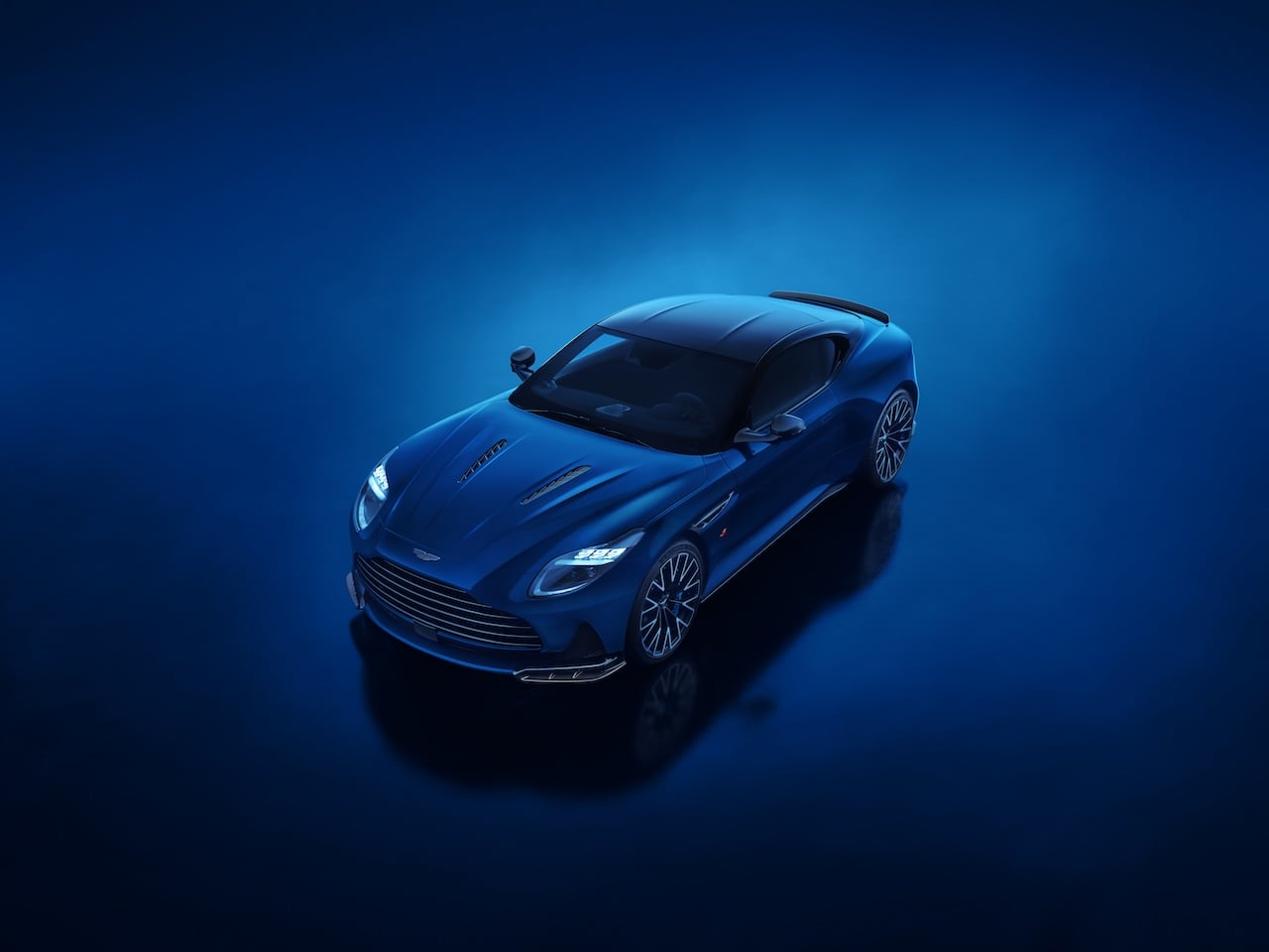 Aston Martin DB12 S