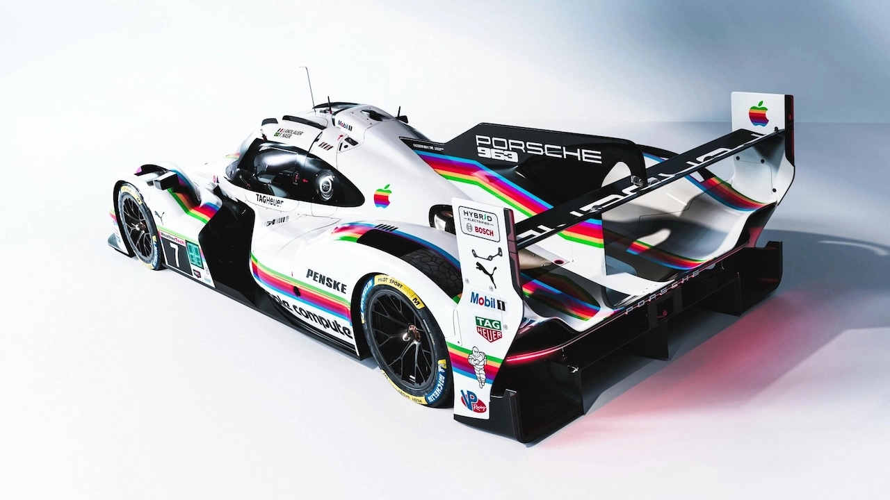 Porsche Apple Livery.