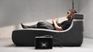 ROG XREAL R1 glasses connected to a Steam Deck console