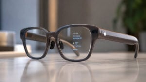 Apple smart glasses