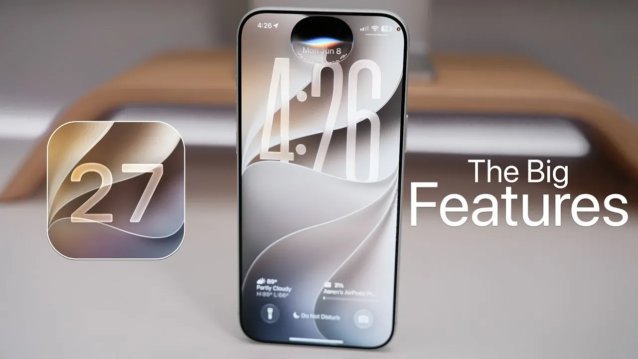 Siri AI displaying on-screen awareness features on an iPhone.