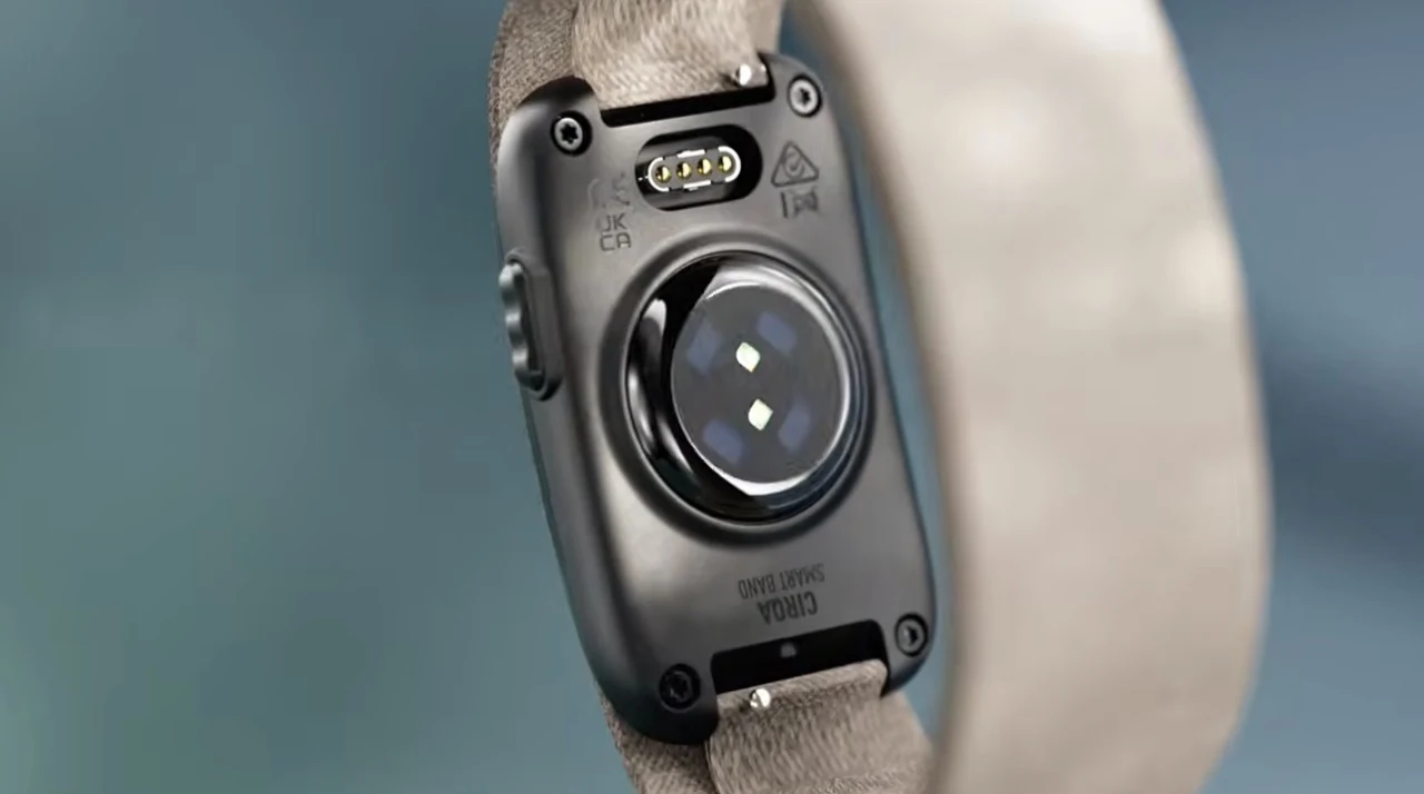 Garmin CIRQA Smart Band Back View