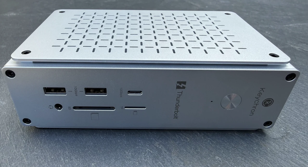Keychron Thunderbolt 5 Dock Front Ports