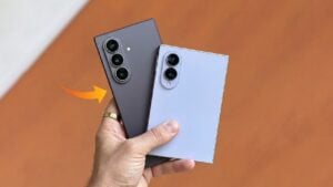 The inner folding display of the Samsung Galaxy Z Fold 8.