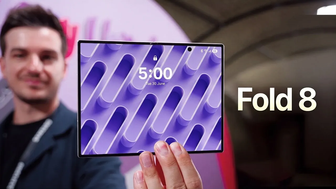 Close up of the Galaxy Z Fold 8 anti-reflective inner display.