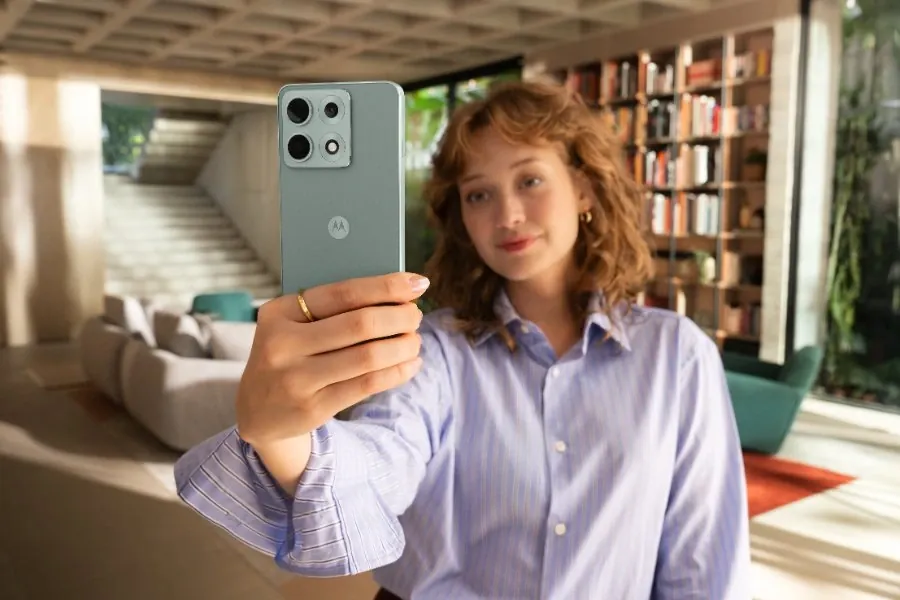 Close-up of the 50 megapixel Sony camera system on the back of the smartphone.